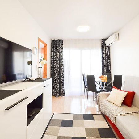Schoene Wohnung Mit Pool , Wi-Fi Und Privat Garage Торевиеха Екстериор снимка