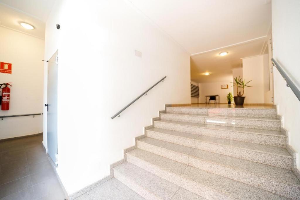 Schoene Wohnung Mit Pool , Wi-Fi Und Privat Garage Торевиеха Екстериор снимка