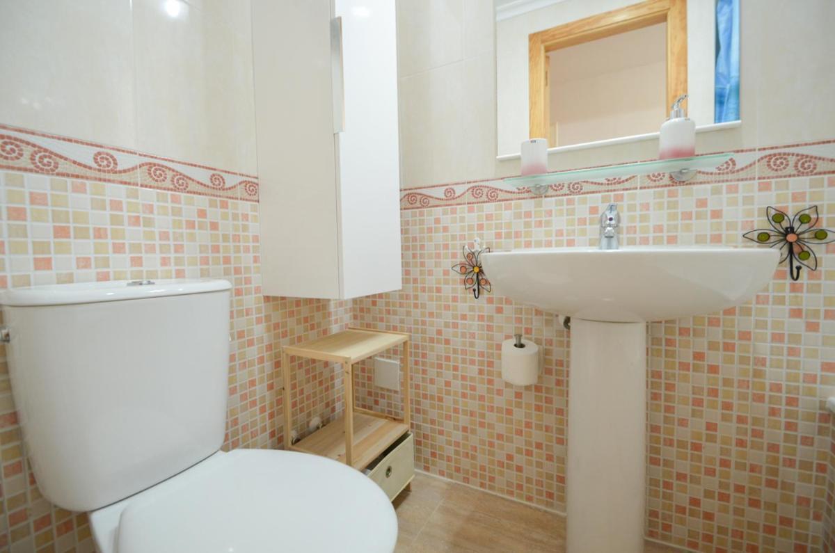 Schoene Wohnung Mit Pool , Wi-Fi Und Privat Garage Торевиеха Екстериор снимка