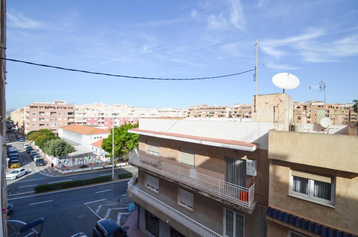 Schoene Wohnung Mit Pool , Wi-Fi Und Privat Garage Торевиеха Екстериор снимка