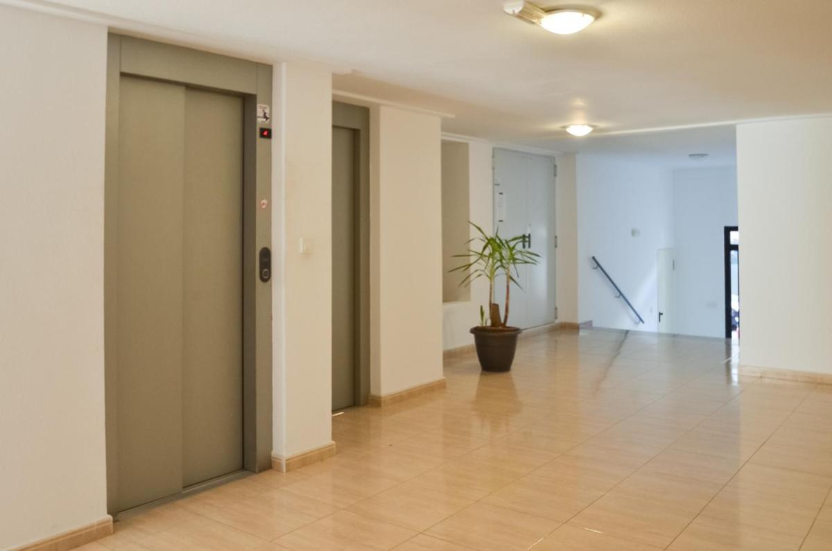 Schoene Wohnung Mit Pool , Wi-Fi Und Privat Garage Торевиеха Екстериор снимка
